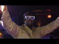 Capture de la vidéo Wyclef Jean At Bentley's Club In New York Enjoying Ram & Boukman Eksperyans Interview With Guy Wewe