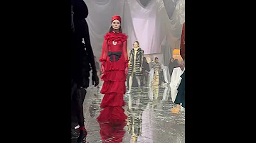 Valentino Spring Summer 2025 Paris Runway Magazine Valentino 