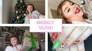 WEEKLY VLOG!| setting up for xmas, lots of hauls, food hampers & getting my nails done| Chloe Benson