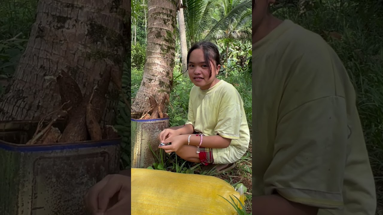 bahalag tonga sa kilo radaw.nga bugas iyang mapalit malipay nadaw Siya nga makakaon Sila og bugas💔😭