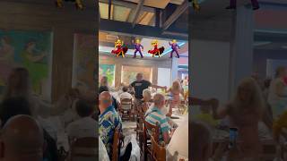 Греческие танцы💃🇬🇷#greekdance #greeksinger #greekrestaurant #traditionalart #takefun #dancevideo