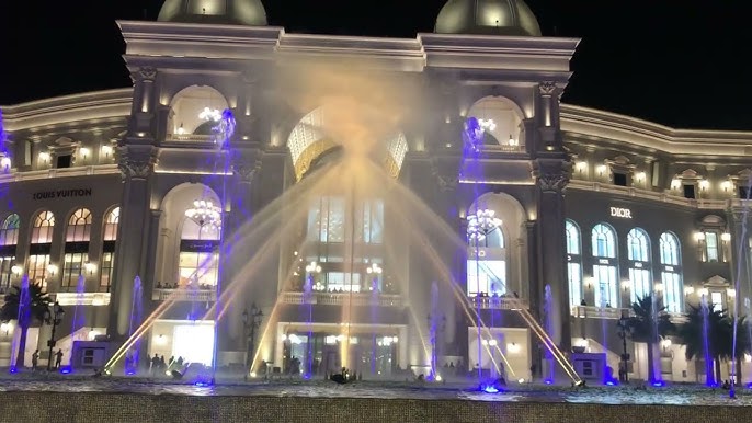 Qatar's Place Vendome Mall embraces LED digital signage