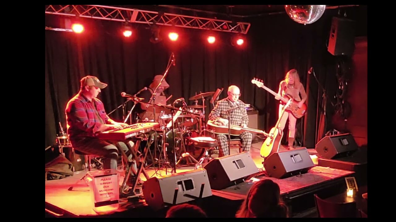 Matthew Gordon & Silvershade Scenery, 118N, Wayne, PA 2022-01-28