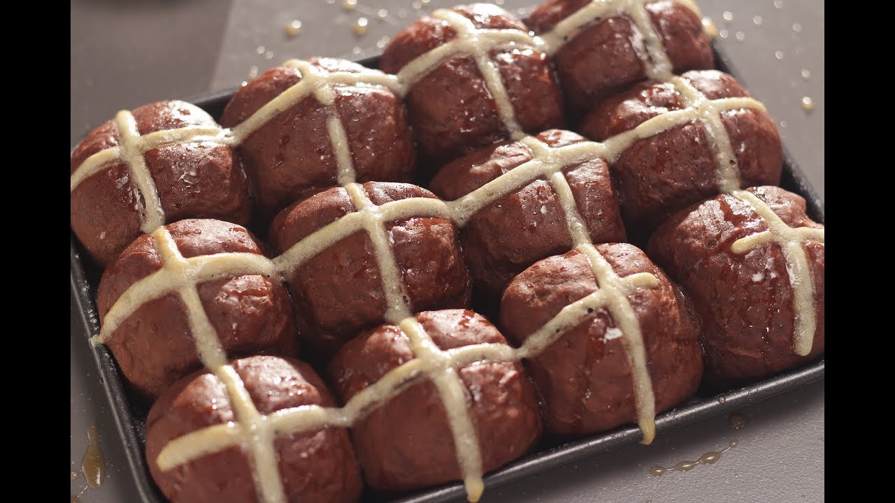 Chocolate Hot Cross Buns