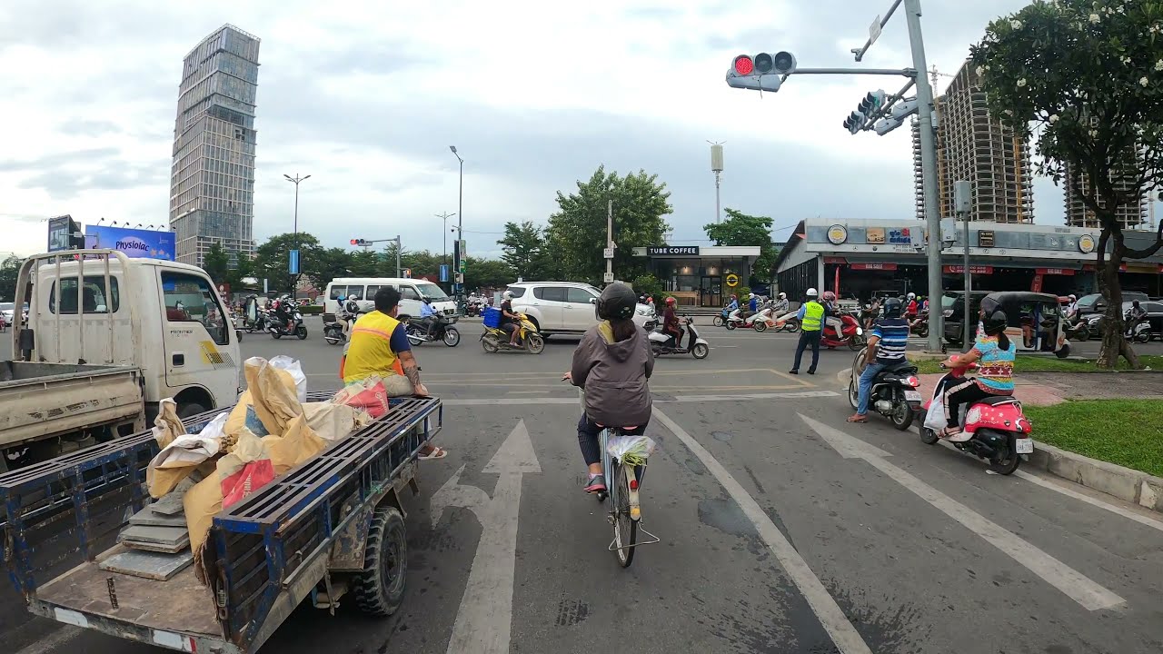 Evening Bike Tour Phnom Penh Downtown Streets 2021, All Around Cambodia