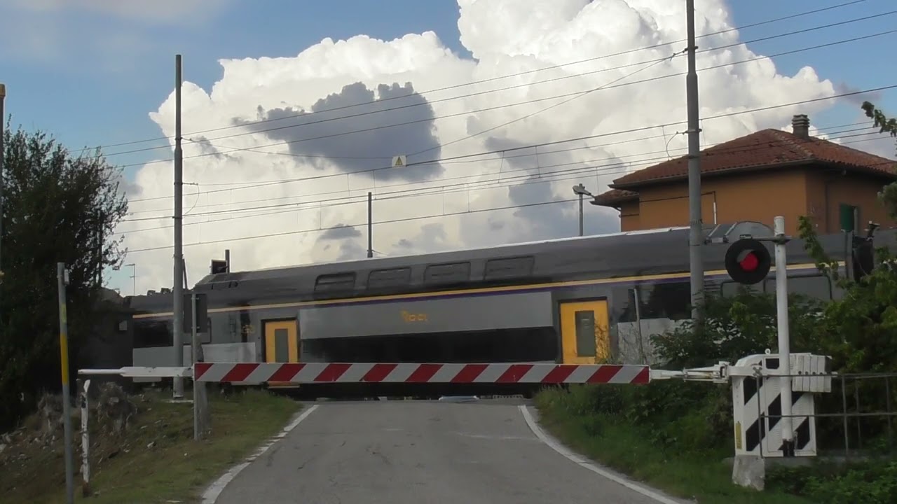 Passaggio a livello - Solesino - VIa Ceresara (Parte 2)