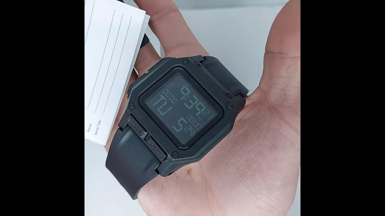 NIXON A1180001 - YouTube