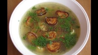 Куриный бульон с улитками из блинчиков