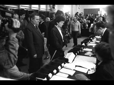 Piersi — Piersi  Powróć że komuno