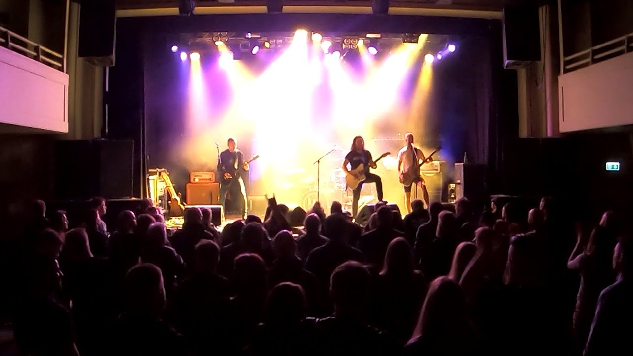 Wolf on Fire - Queen of Desire (live)