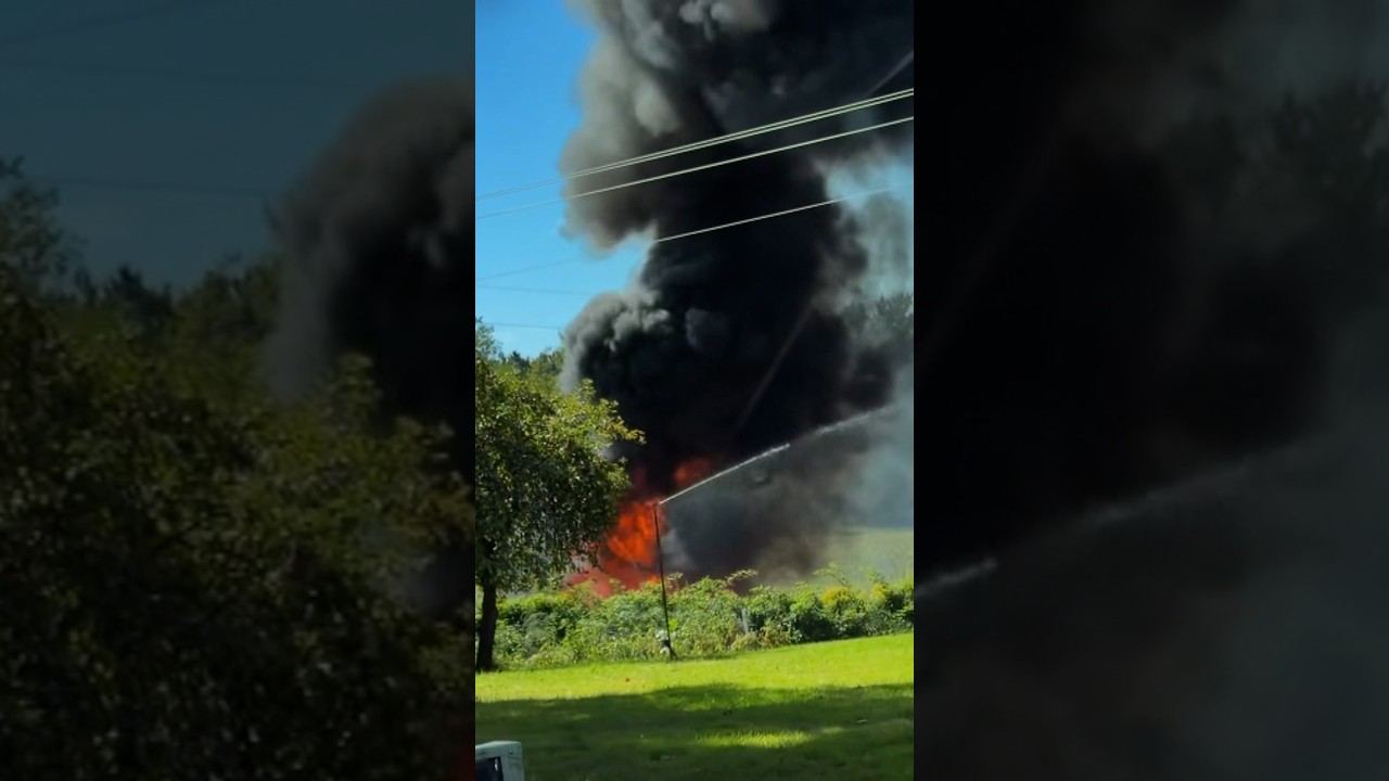 F-16 fighter jet crashes in residential area in Michigan F-16 fighter jet crashes in residential area in Michigan