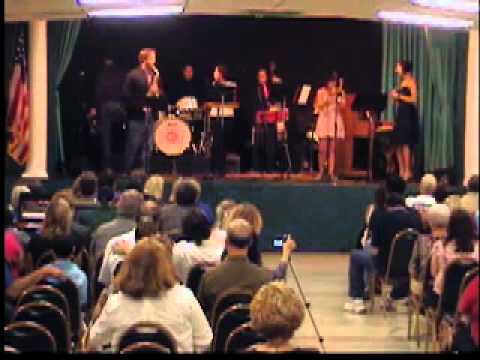 Everybody Loves My Baby performed by The Worlds Fi...