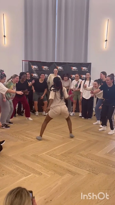 Essa miúda dança bwé #kuduro Bráulia Chieta
