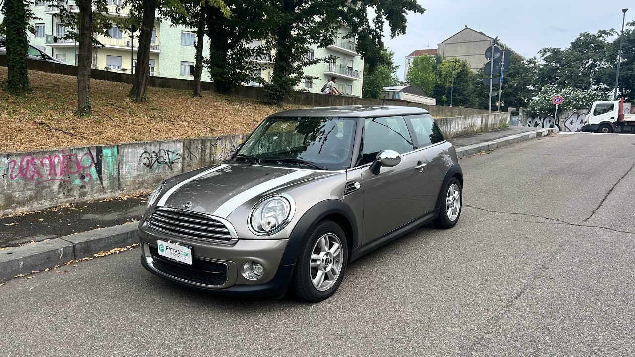 MINI Mini 1.6 16V One D - YouTube