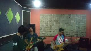 Download Lagu Ello - Masih ada (Rock cover by Atmos band) MP3