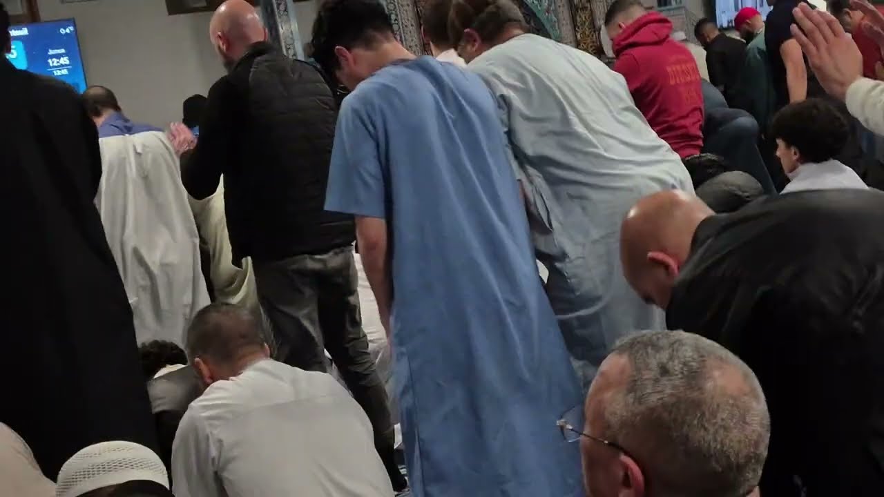 مسجد الاحسان بالعاصمة الفرنسية باريس صلاة التراويح