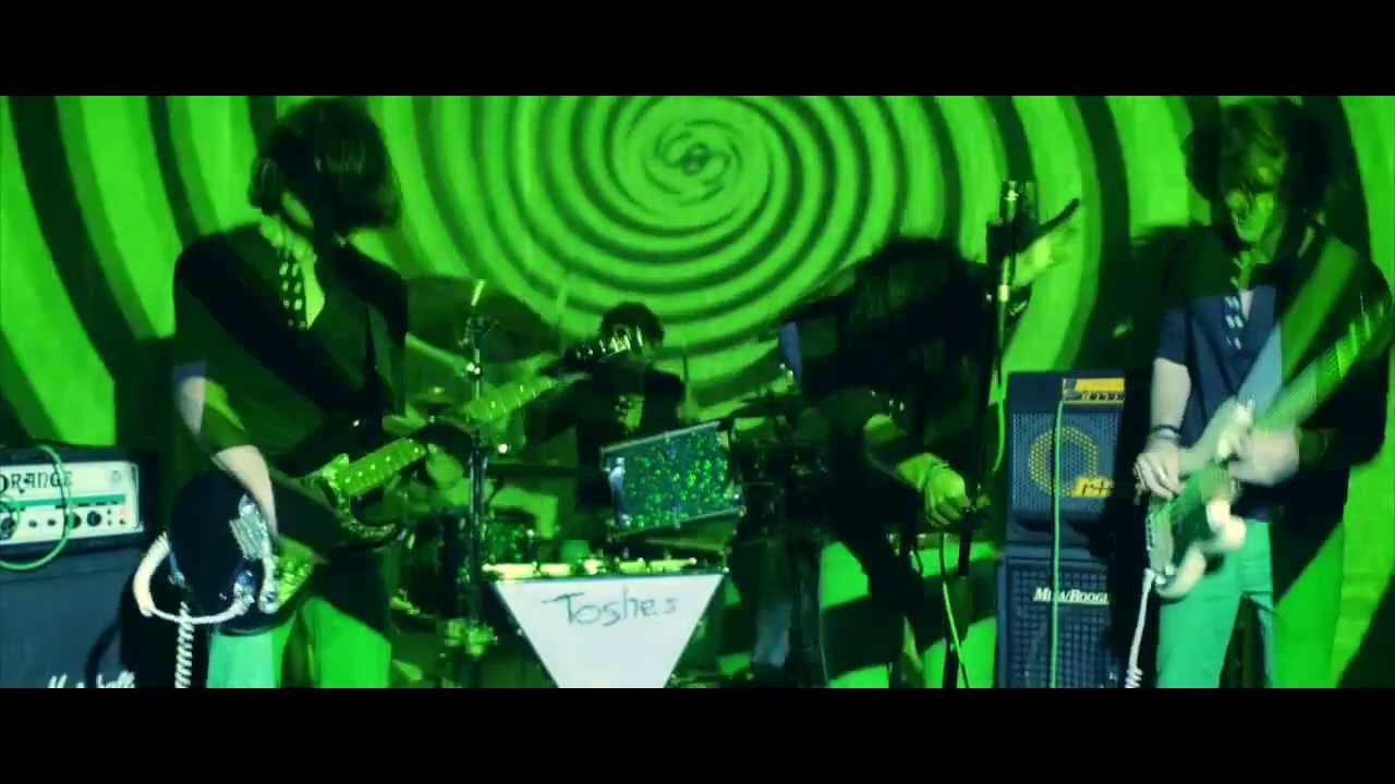 New Green Virus in London: Toshes - Precious Junk