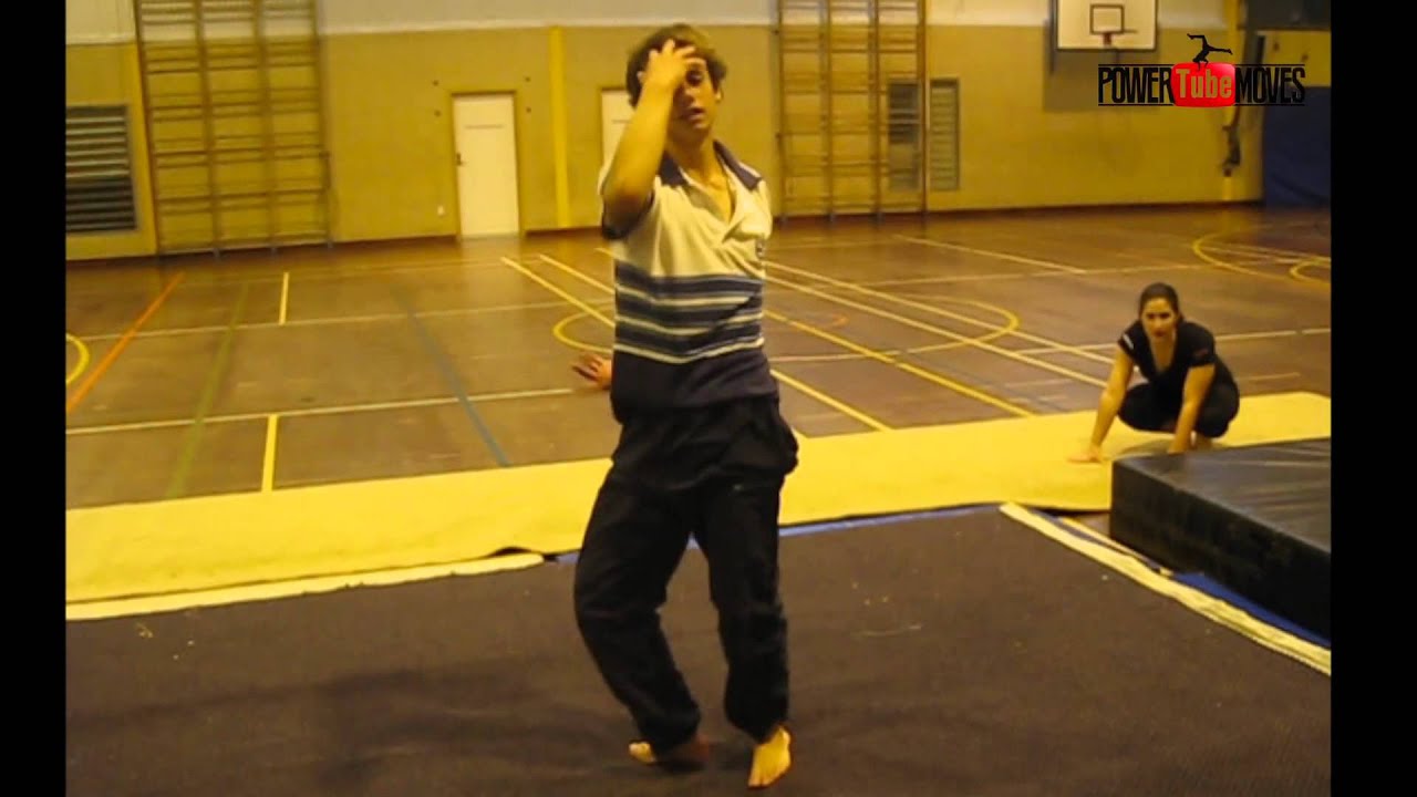 MY AUSTRALIAN STUDENTS TRICKING/ACRO