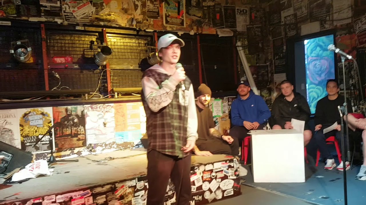Spitting Fire Rapper 16yr old rapper spits fire at Represent 2018 - YouTube