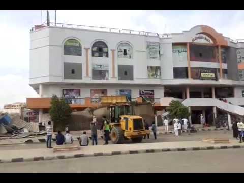 جهاز مدينة الشروق يزيل مخالفات مول الجوهري 1