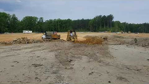 Loading Dump Trucks with CAT 953