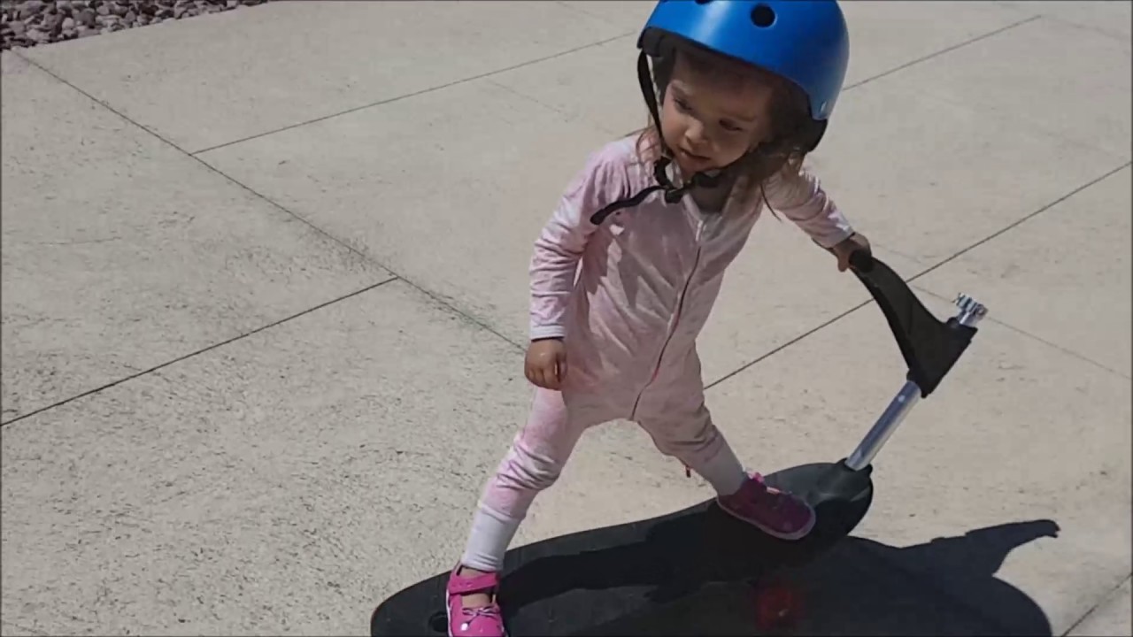 Cute Baby on Skateboard ookkie™ YouTube
