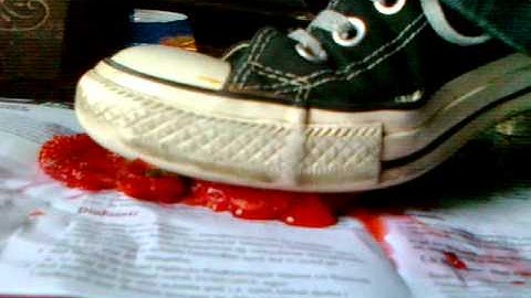Strawberry crushing