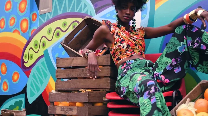 Julia Kennedy  | Model Meets Mural  | The Shoot