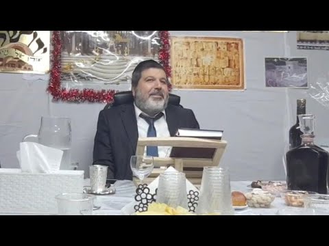 שיעורו של הרב אופיר מלכא מהסוכה בקרית הרצוג בני ברק,דין כוונה וקדושת הסוכה יח בתשרי תשפ"ג
