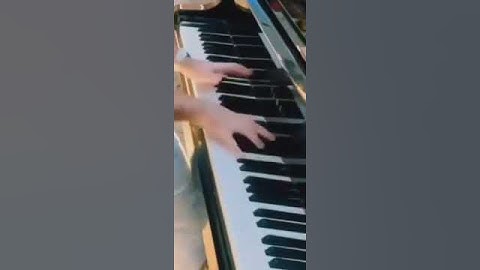 Thumbnail of Coldplay Clocks (Piano Shopping Mall)
