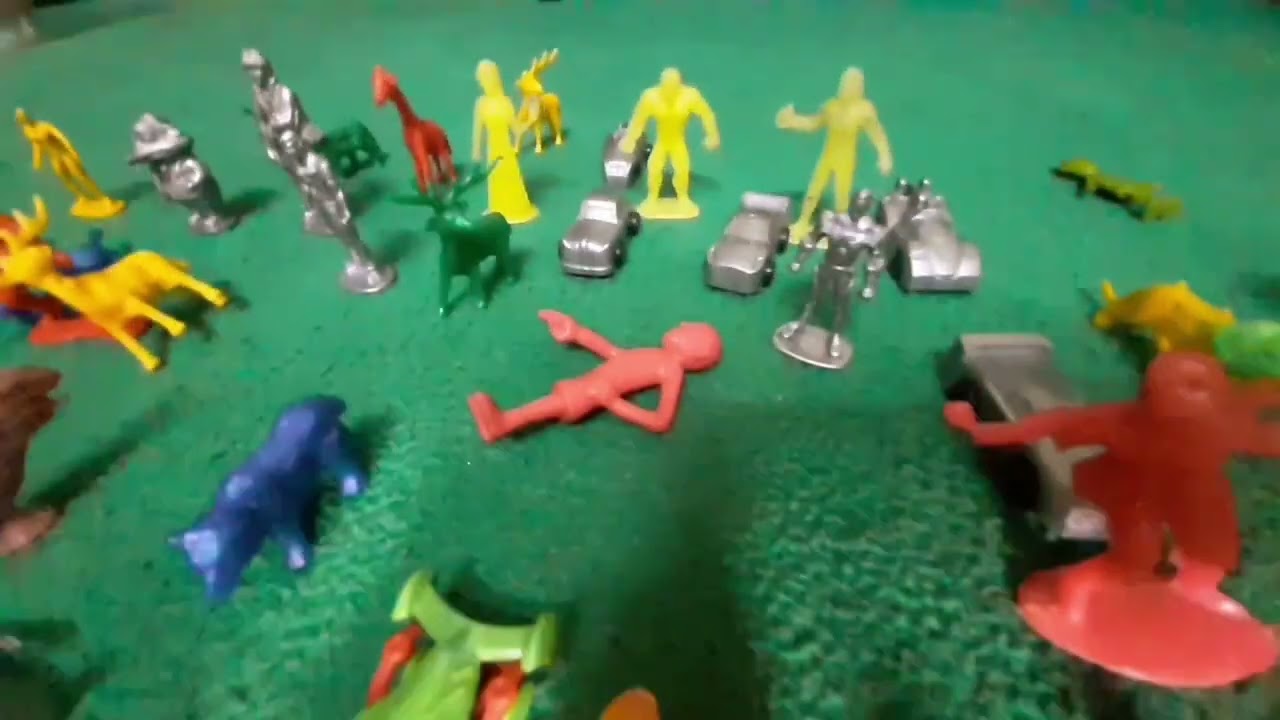 Kokomo,Chips,boom biscuit and kinderjoy Mini toy gifts review (In lockdown)