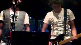 Cihan ve Cemil Mor Yazma Nil Rock Bar