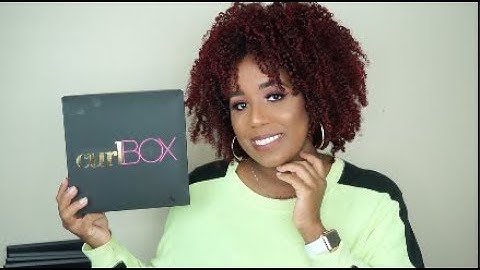 October Curlbox Unboxing | AdrianneMG