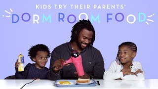 Parents Share Their Dorm Room Food | Kids Try | HiHo Kids Resimi