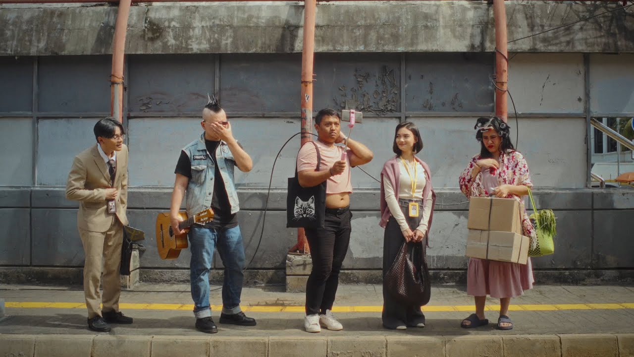 Tsaqib - Roda Berputar | Official Music Video