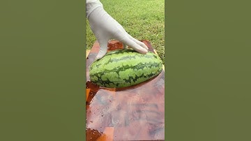 Remove the watermelon skin by scraping it. #shorts