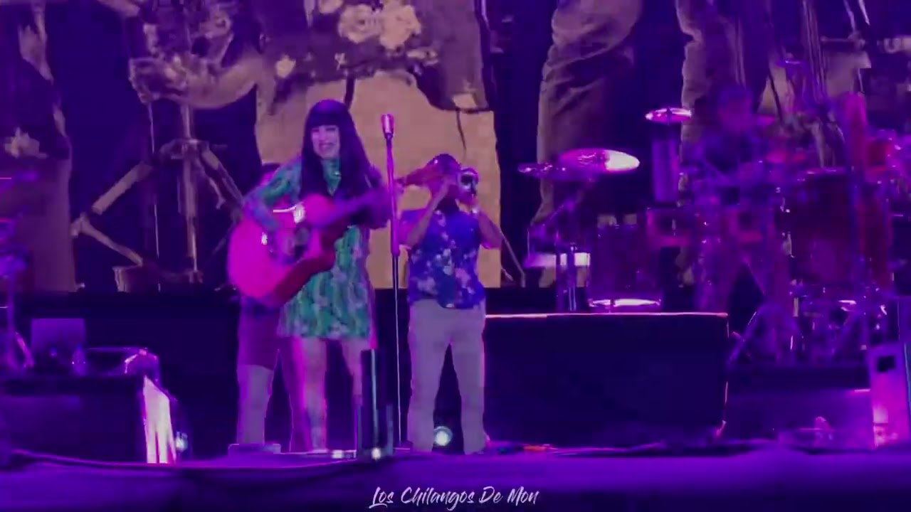 Esta Morra No Se Vende, Caray, Si Tu Me Quisieras - Mon Laferte (En Vivo Desde Leon, Guanajuato)
