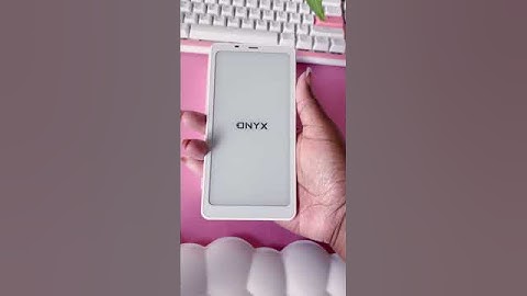 It’s like an e-ink phone! #ereader #kindle #booxpalma