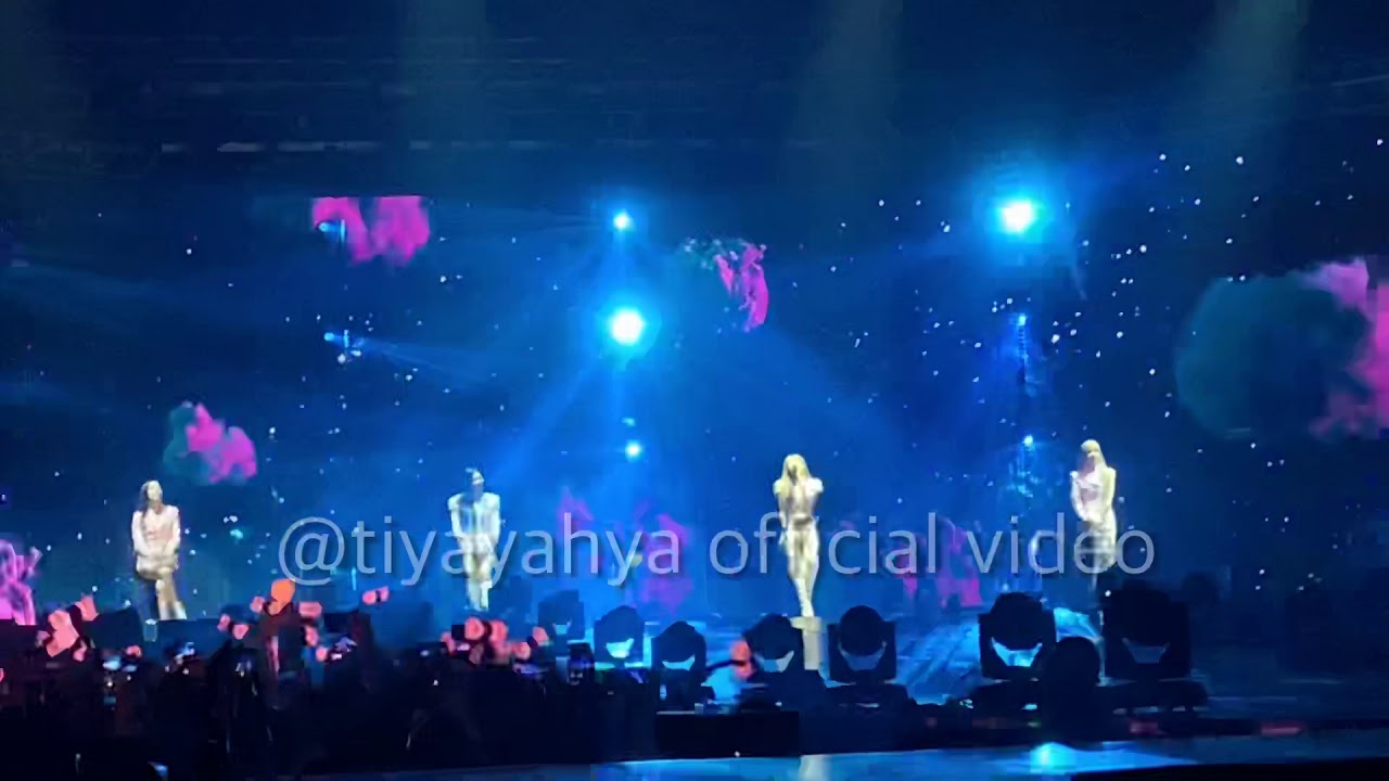 BLACKPINK - STAY (JAKARTA) 20012019
