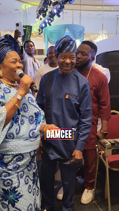KING SUNNY ADE AND QUEEN SALAWA ABENI ON STAGE AT 90TH BIRTHDAY KESSINGTON ADEBUKUNOLA ADEBUTU