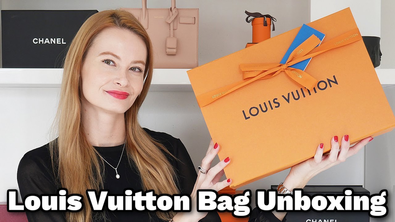 louis vuitton holiday bag