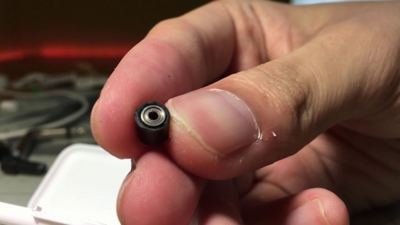 How To Make Fingerboard Core Wheels Out Of A Mechanical Pencil (with bearings)