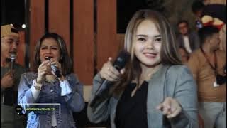 Ade Astrid Ft Arti Azza - Dua Lalaki Koplo Bajidor Enak Live Angkringan Teh Ita ( Ton'zSoundsystem )
