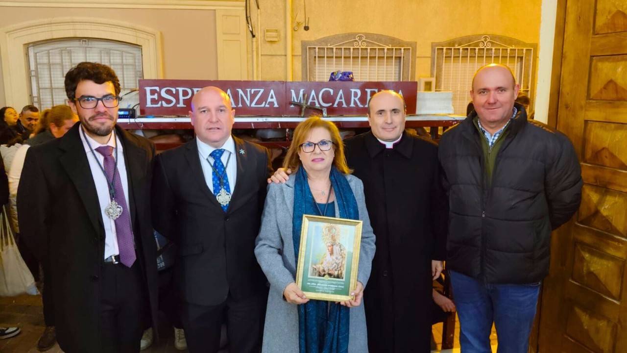 Primera LEVANTÁ del palio de la Esperanza MACARENA de Almería | Cuaresma 2026