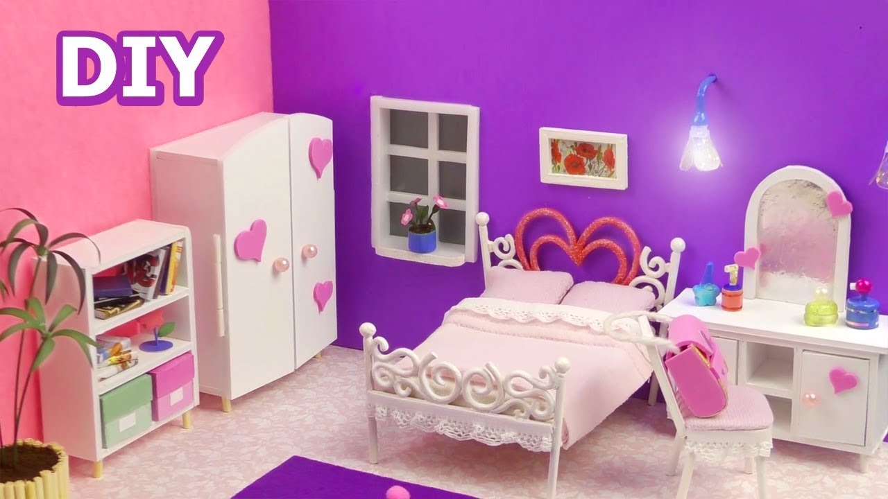 Fmingdou Pink Mini Bed with Pillow for Barbie Dolls Dollhouse Bedroom Furniture Toy 