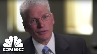 How A Fraudster Cons His Victims | American Greed | CNBC