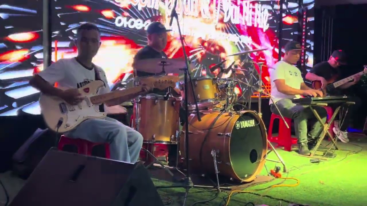 Thaly Band Hoà tấu