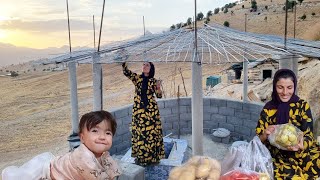 Download Lagu Working hard to achieve dreams: The life of a single mother and daughter in the mountains MP3 Download Lagu Working hard to achieve dreams: The life of a single mother and daughter in the mountains MP3