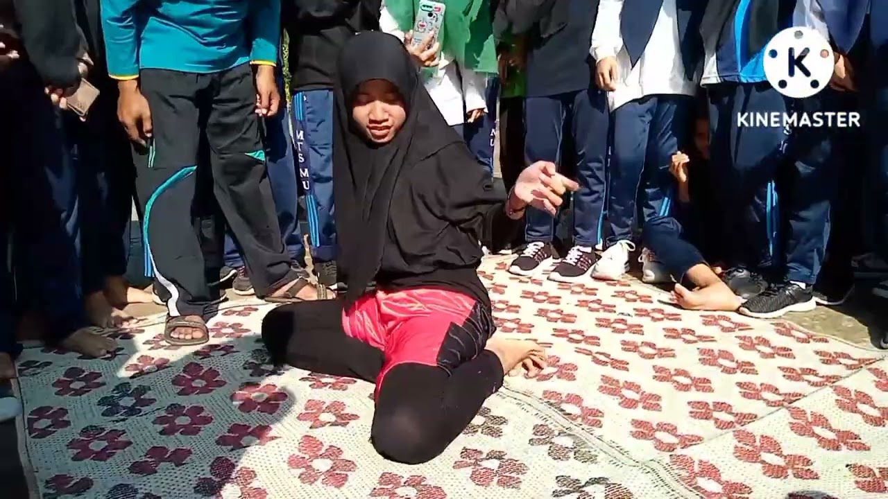 Viral!!!! lomba memakai celana kolor HUT RI, Super Meriah!