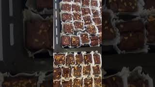 The Perfect Brownies- Fudgy, Flaky, Crackly and Crinkle Top